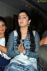 Telugu Heroine Charmi