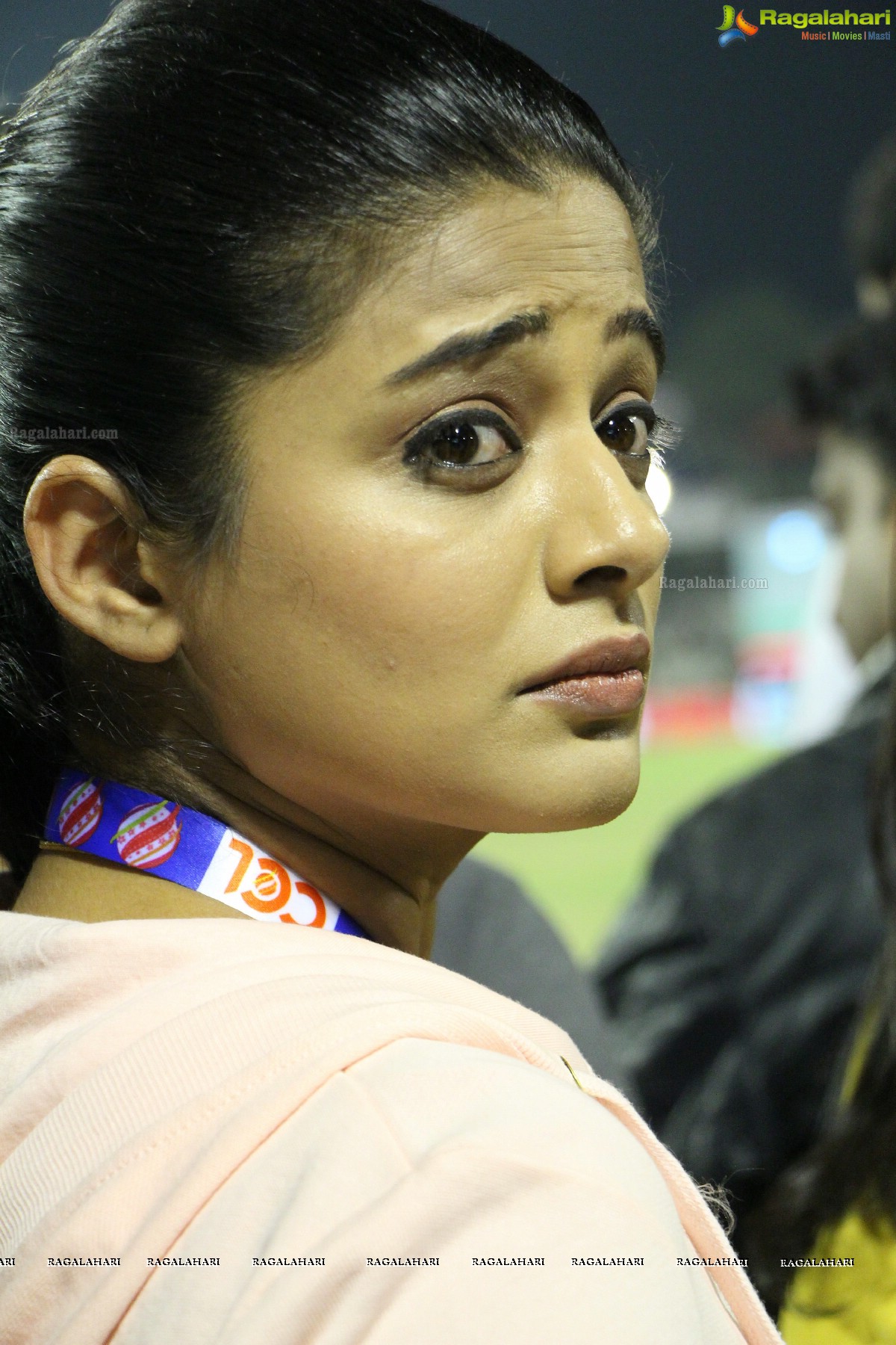 Priyamani at CCL4 finals at LB Stadium Hyderabad - Exclusive Photos
