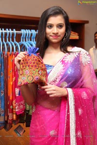 Priyanka at Shrujan Hand Embroidery Exhibition Launch