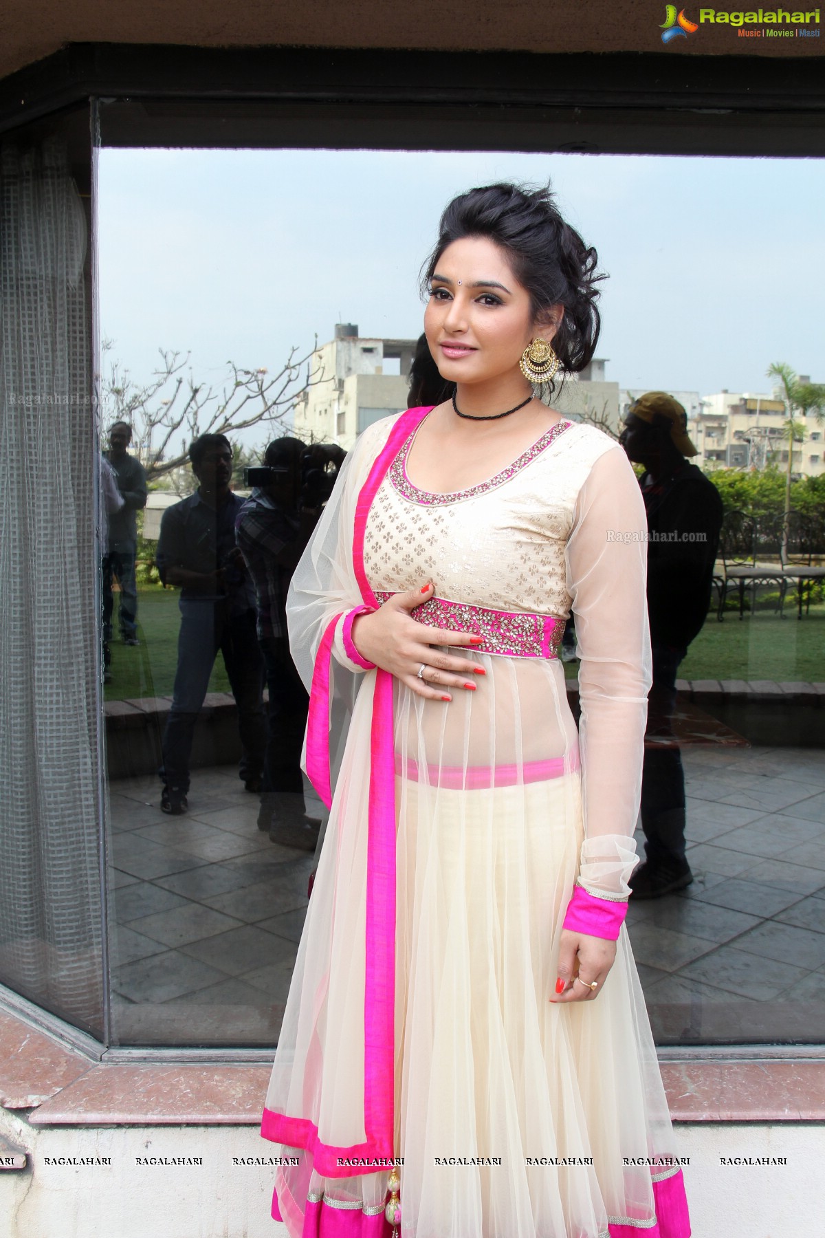 Ragini Dwivedi