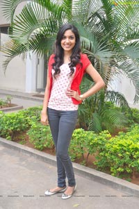 Heroine Ritu Varma @ Naa Rakumaru Press show