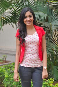 Heroine Ritu Varma @ Naa Rakumaru Press show