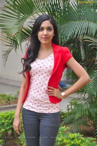 Heroine Ritu Varma @ Naa Rakumaru Press show