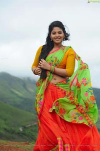 Anjali Telugu Heroine Hot Images