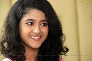 Shriya Sharma HD Photos