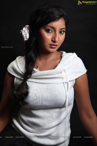 Vinisha Naidu Wiki