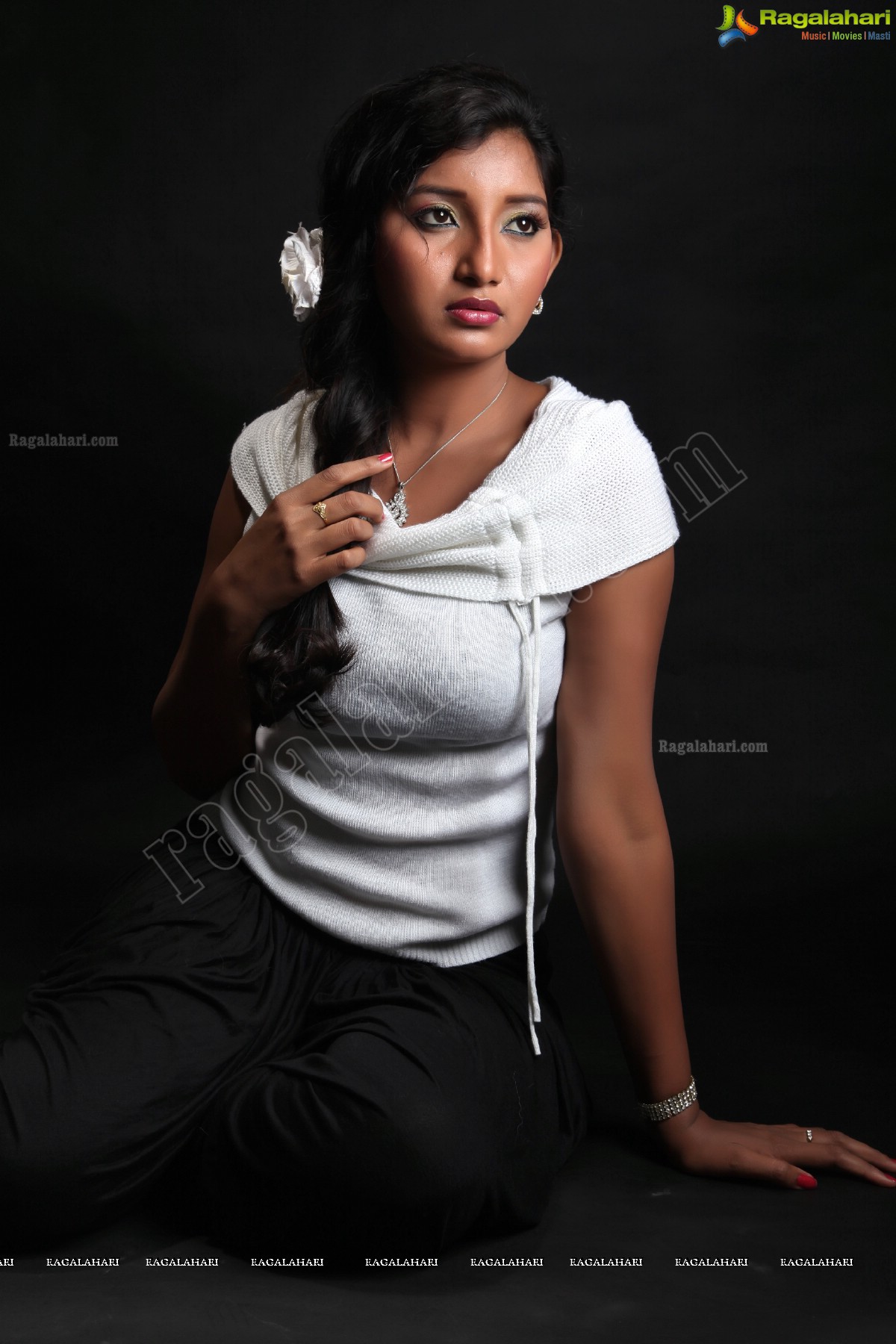 Vinisha Naidu (Exclusive)