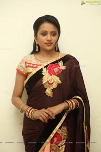 Anchor Suma in Saree