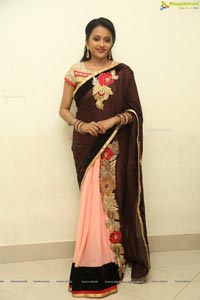 Anchor Suma in Saree