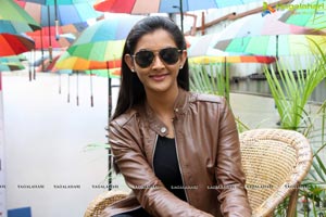 Bollywood Pooja Jhaveri