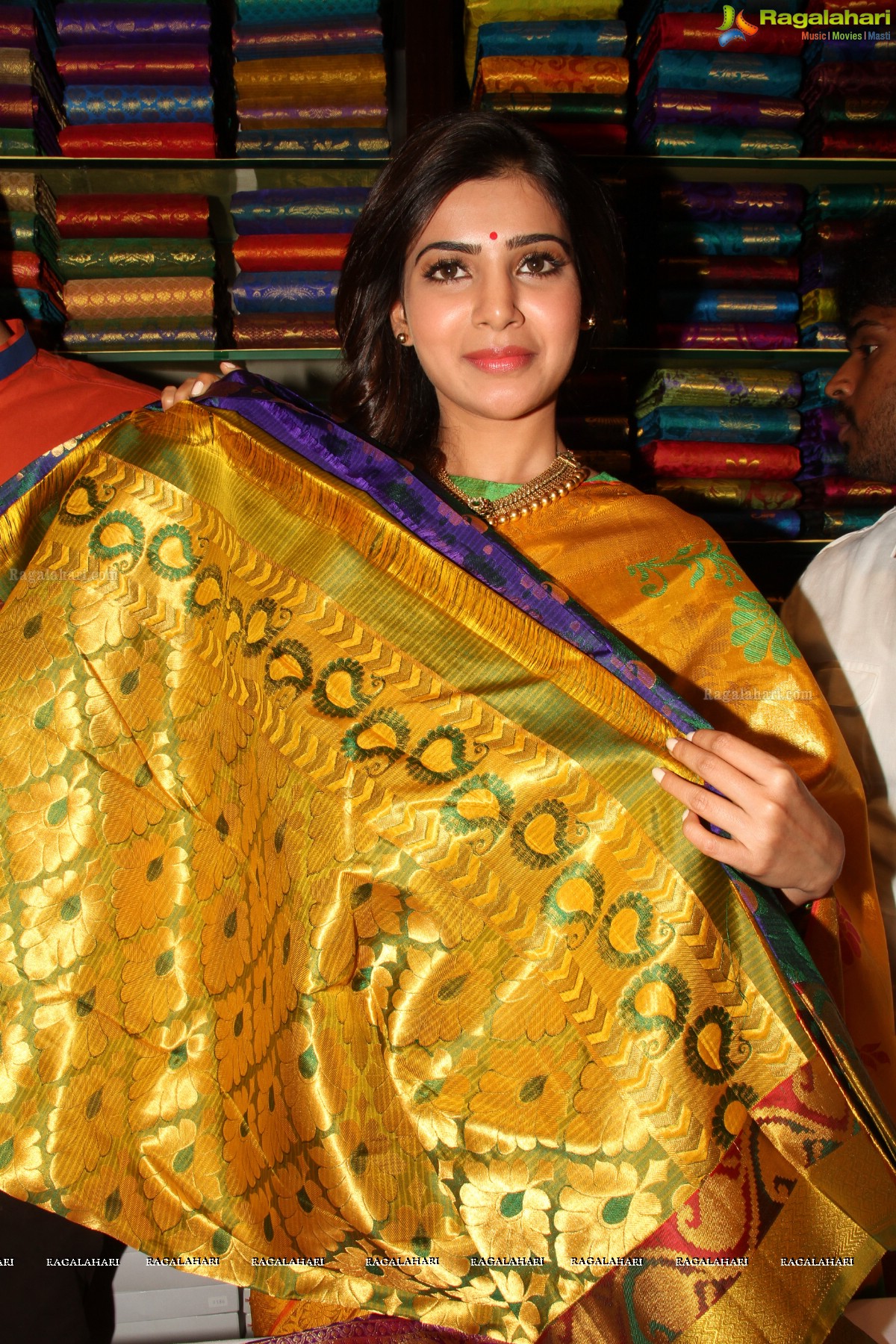 Samantha at South Indian Shopping Mall Launch, Ameerpet