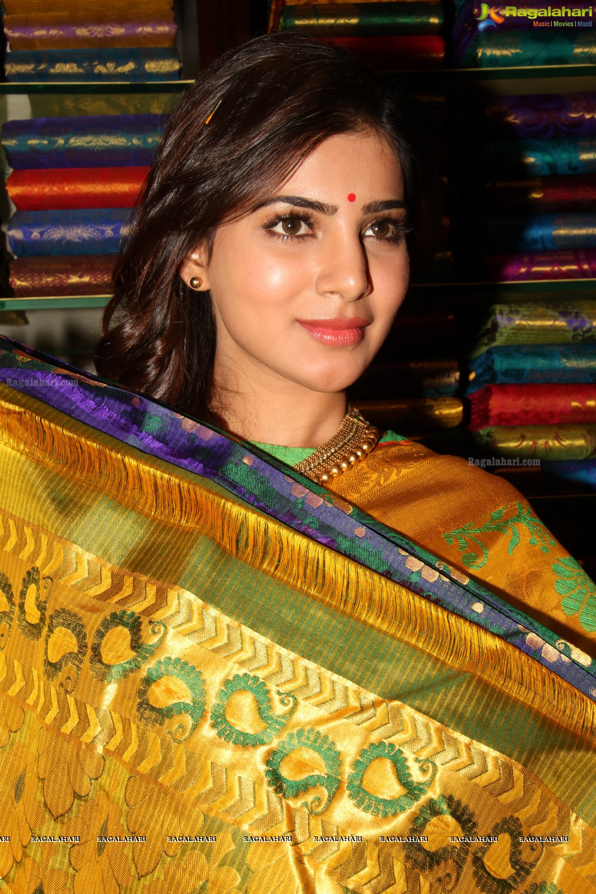 Samantha at South Indian Shopping Mall Launch, Ameerpet