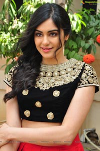 Adah Sharma HD Wallpapers