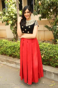 Adah Sharma HD Wallpapers