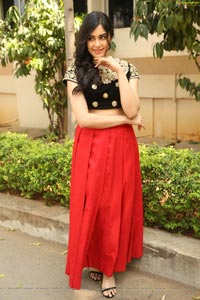 Adah Sharma HD Wallpapers