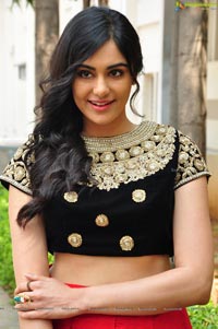 Adah Sharma HD Wallpapers