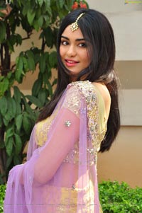 Adah Sharma HD Photos