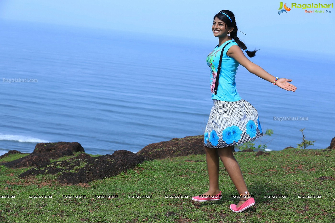 Anandhi in Green Signal (Posters)