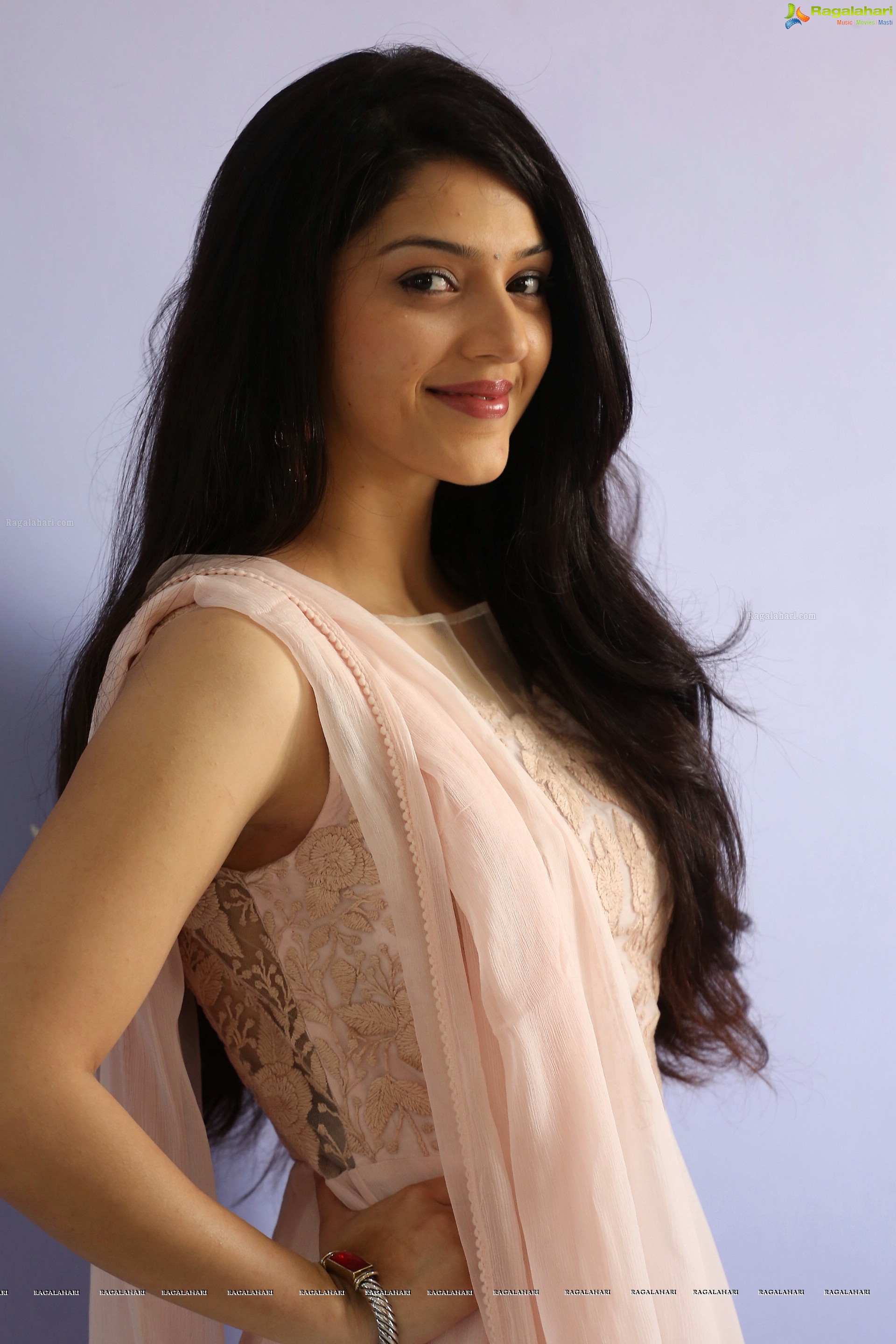 Mehrene Kaur Pirzada - HD Gallery