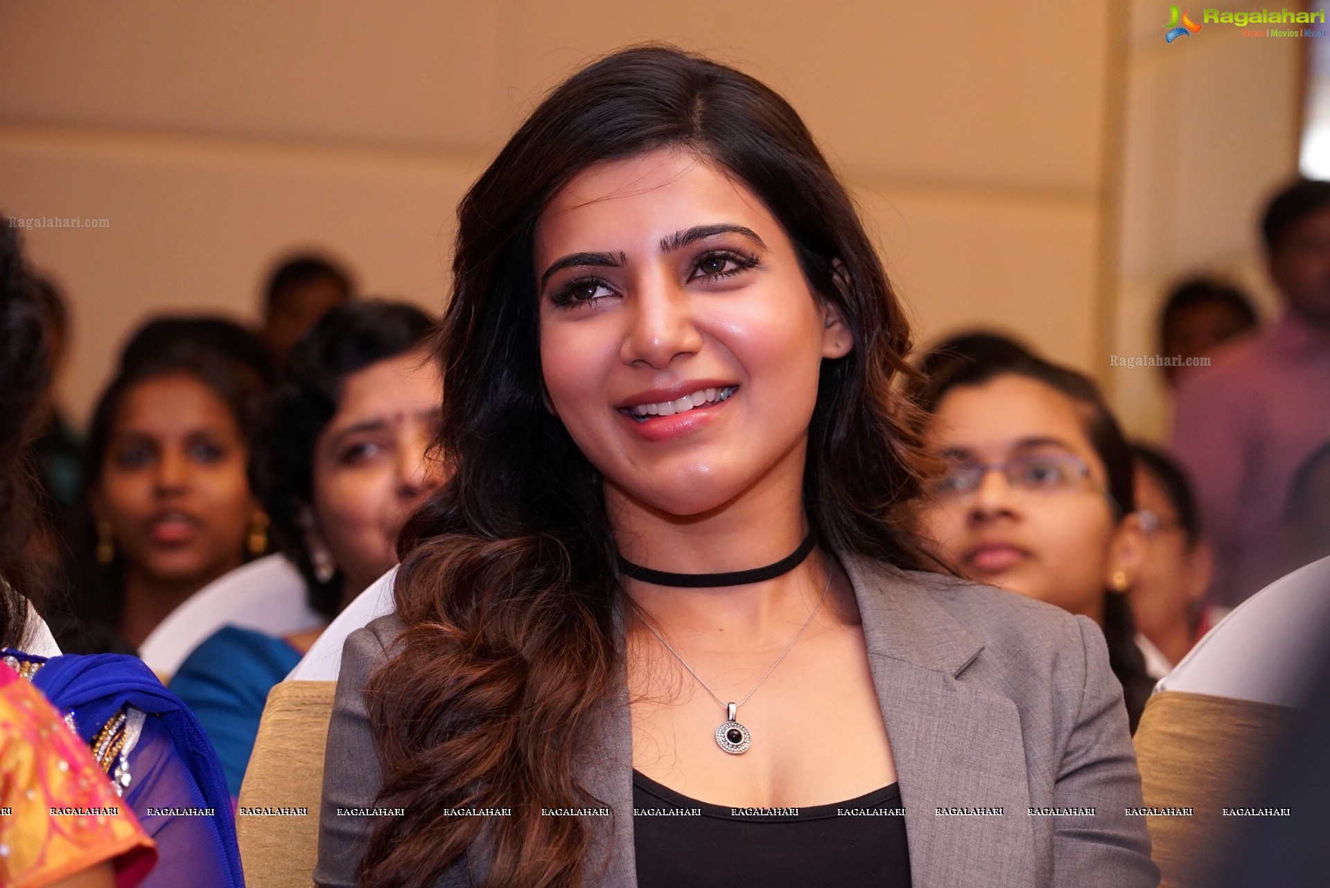 Samantha at Bangaaru Bhumi Developers Press Meet