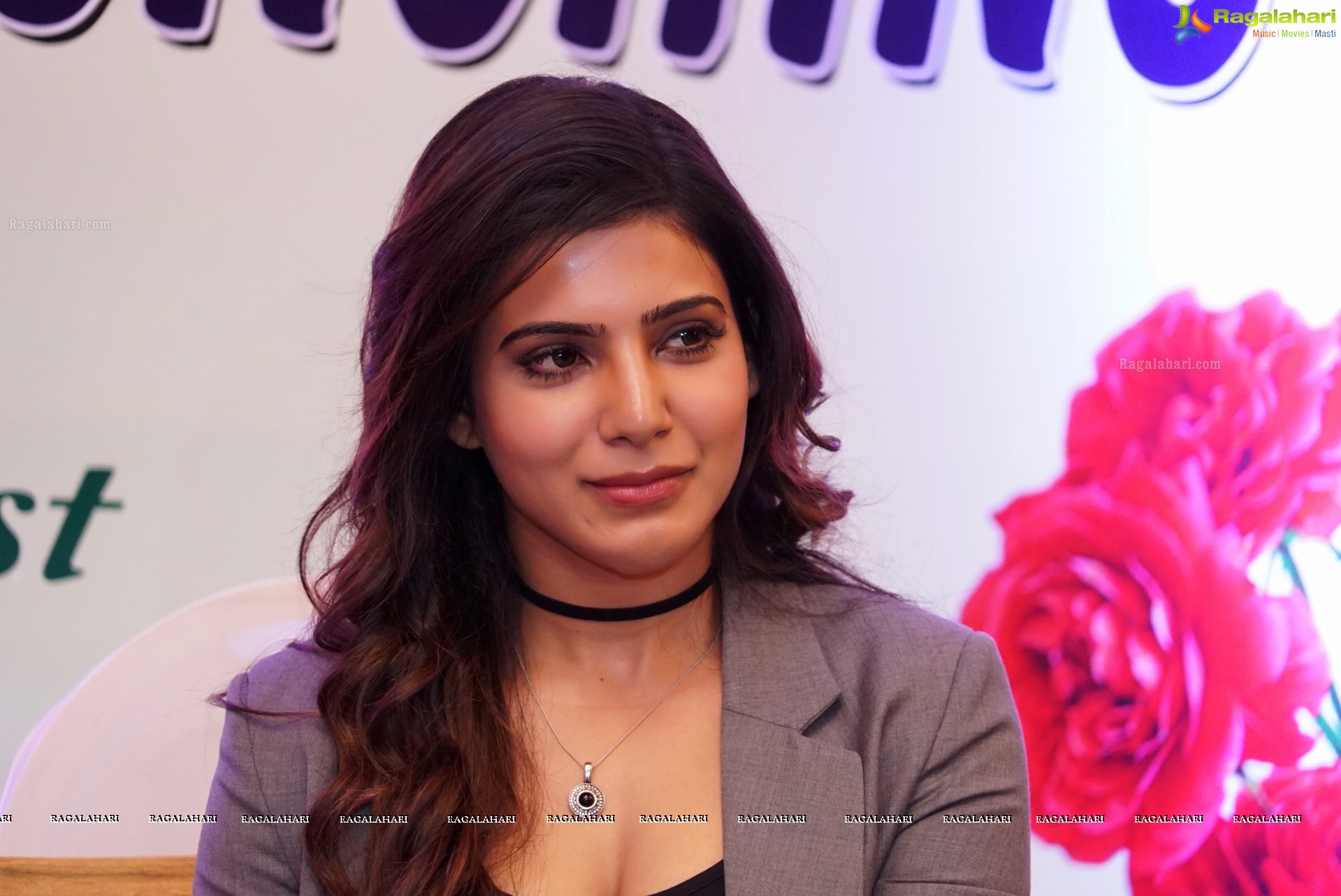 Samantha at Bangaaru Bhumi Developers Press Meet