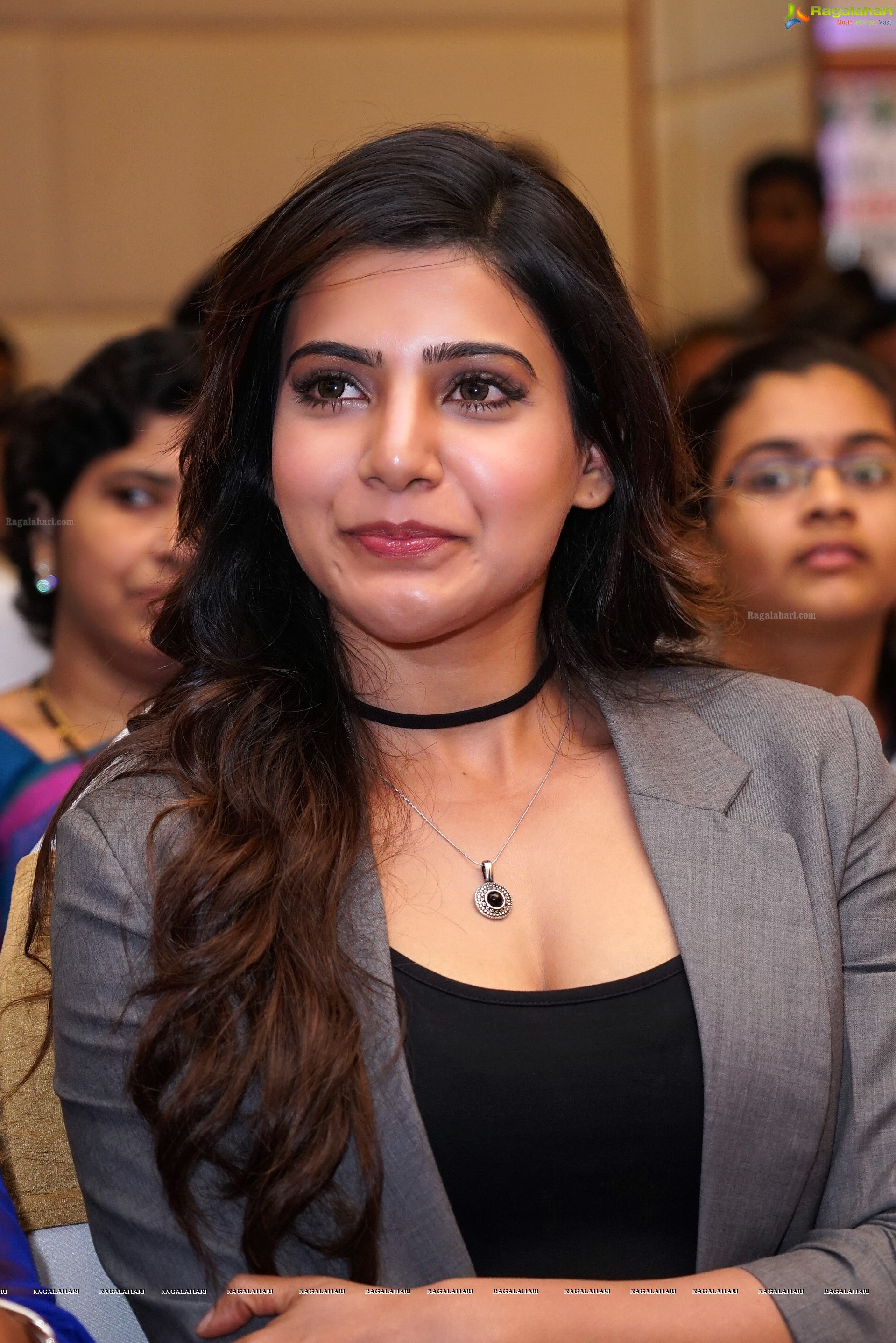 Samantha at Bangaaru Bhumi Developers Press Meet