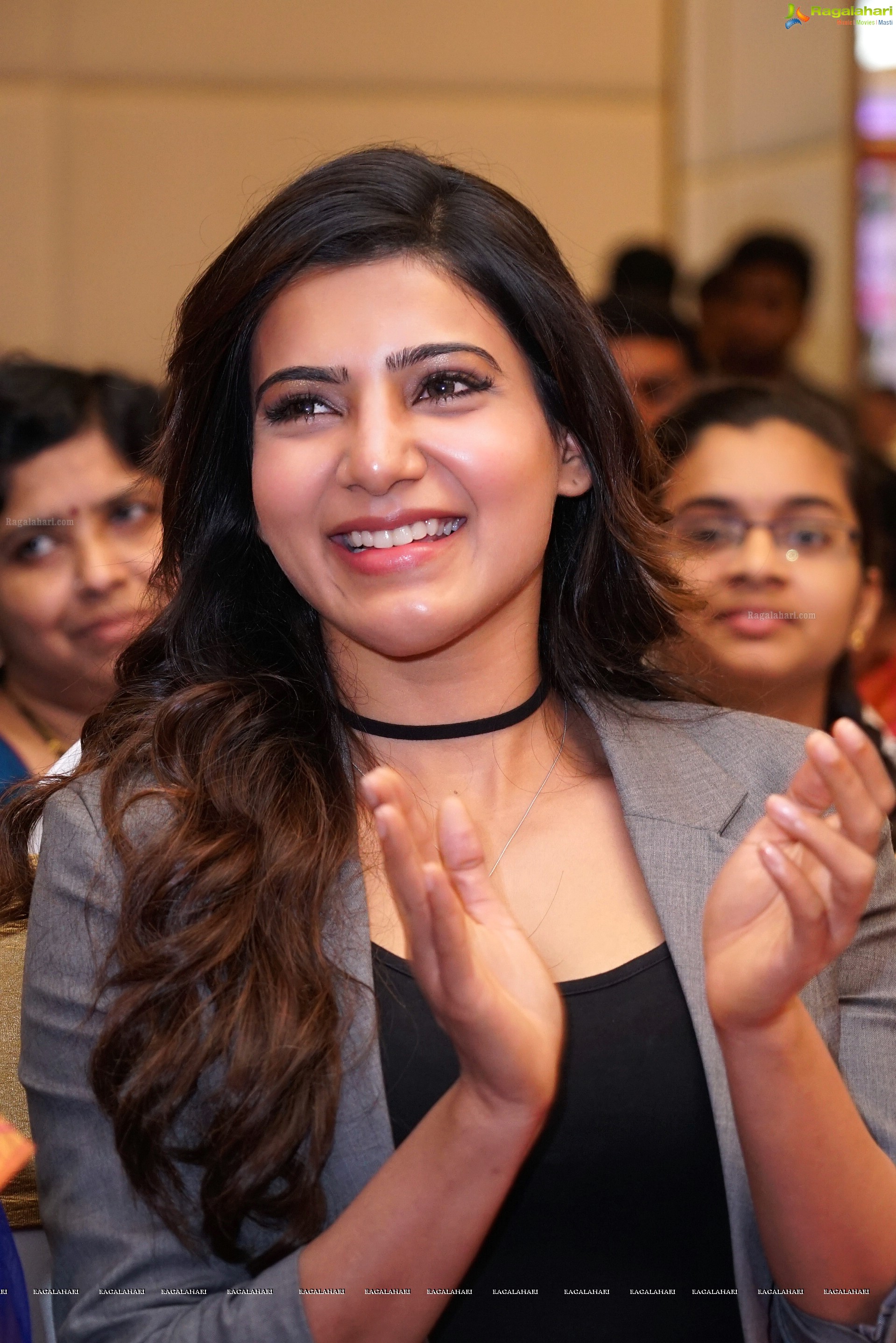 Samantha at Bangaaru Bhumi Developers Press Meet