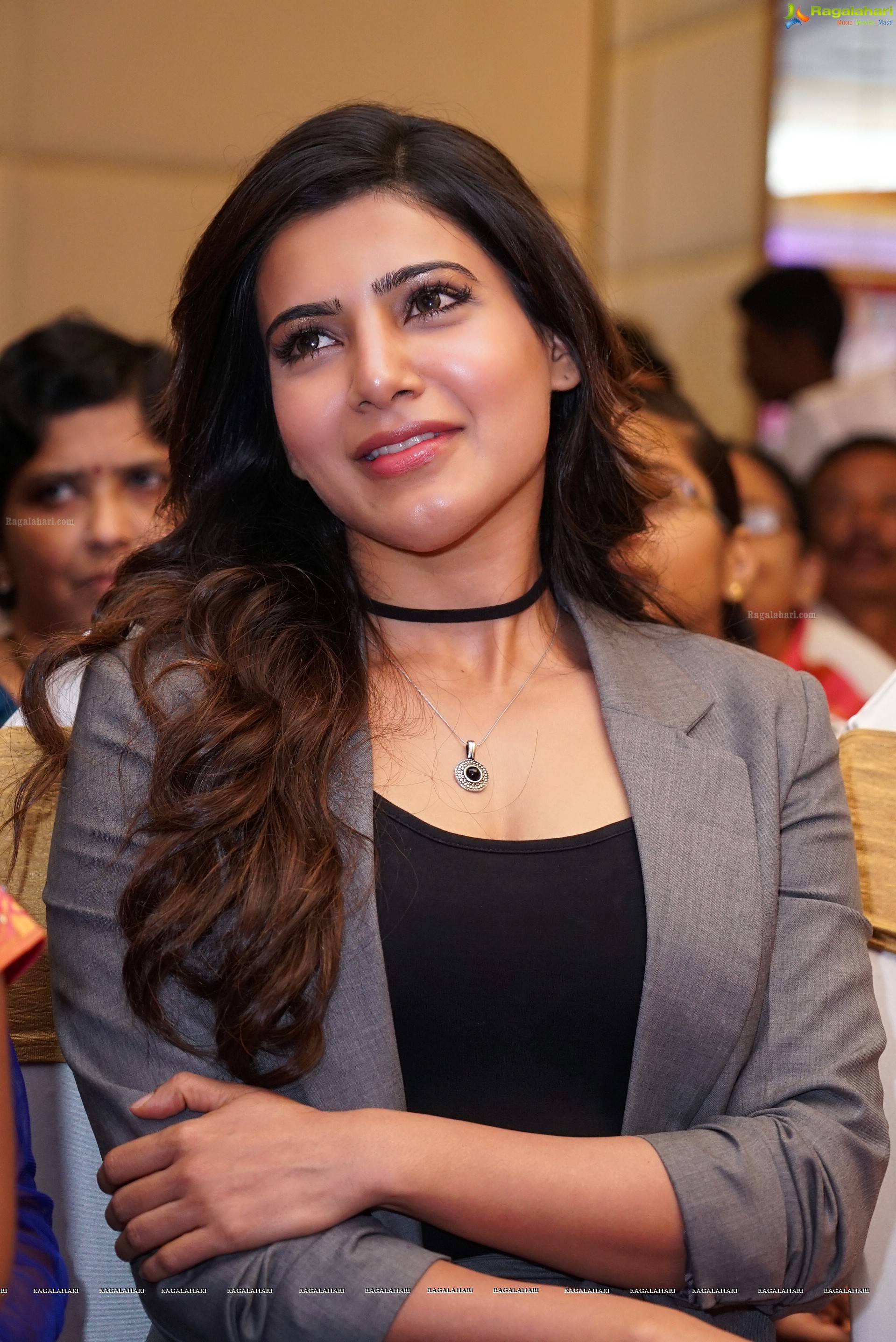 Samantha at Bangaaru Bhumi Developers Press Meet