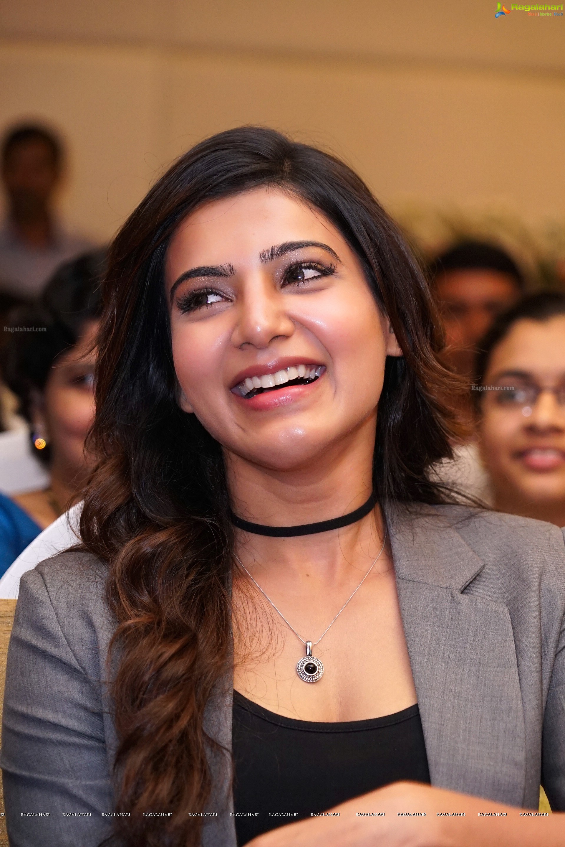 Samantha at Bangaaru Bhumi Developers Press Meet