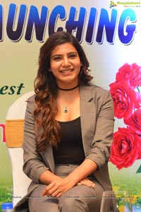 Samantha Smiling Photos