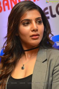 Samantha Smiling Photos