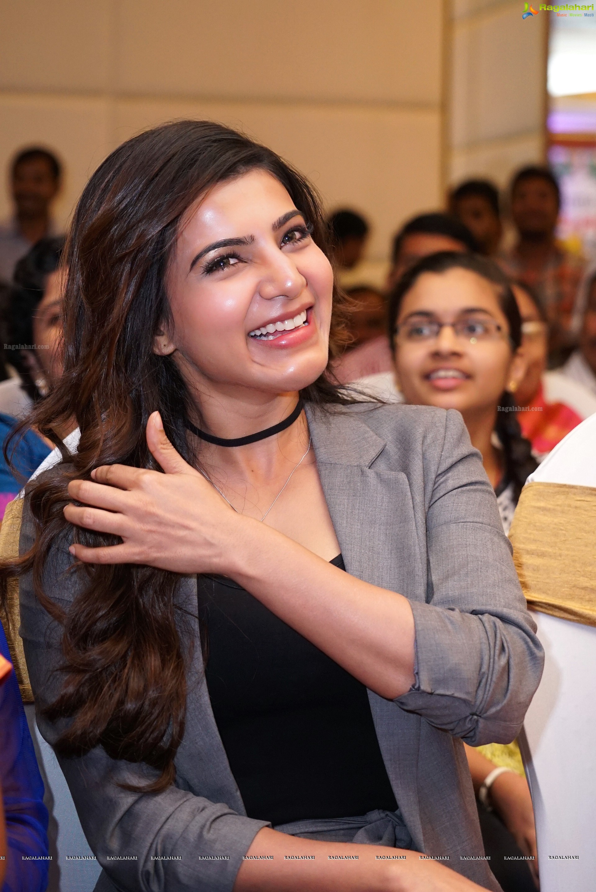 Samantha at Bangaaru Bhumi Developers Press Meet