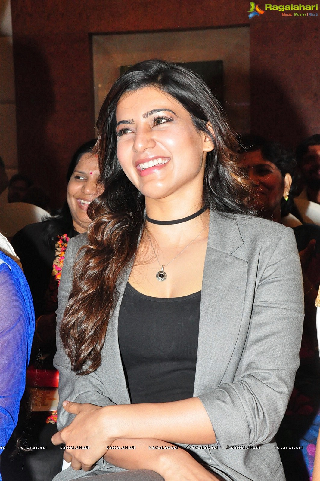 Samantha at Bangaaru Bhumi Developers Press Meet