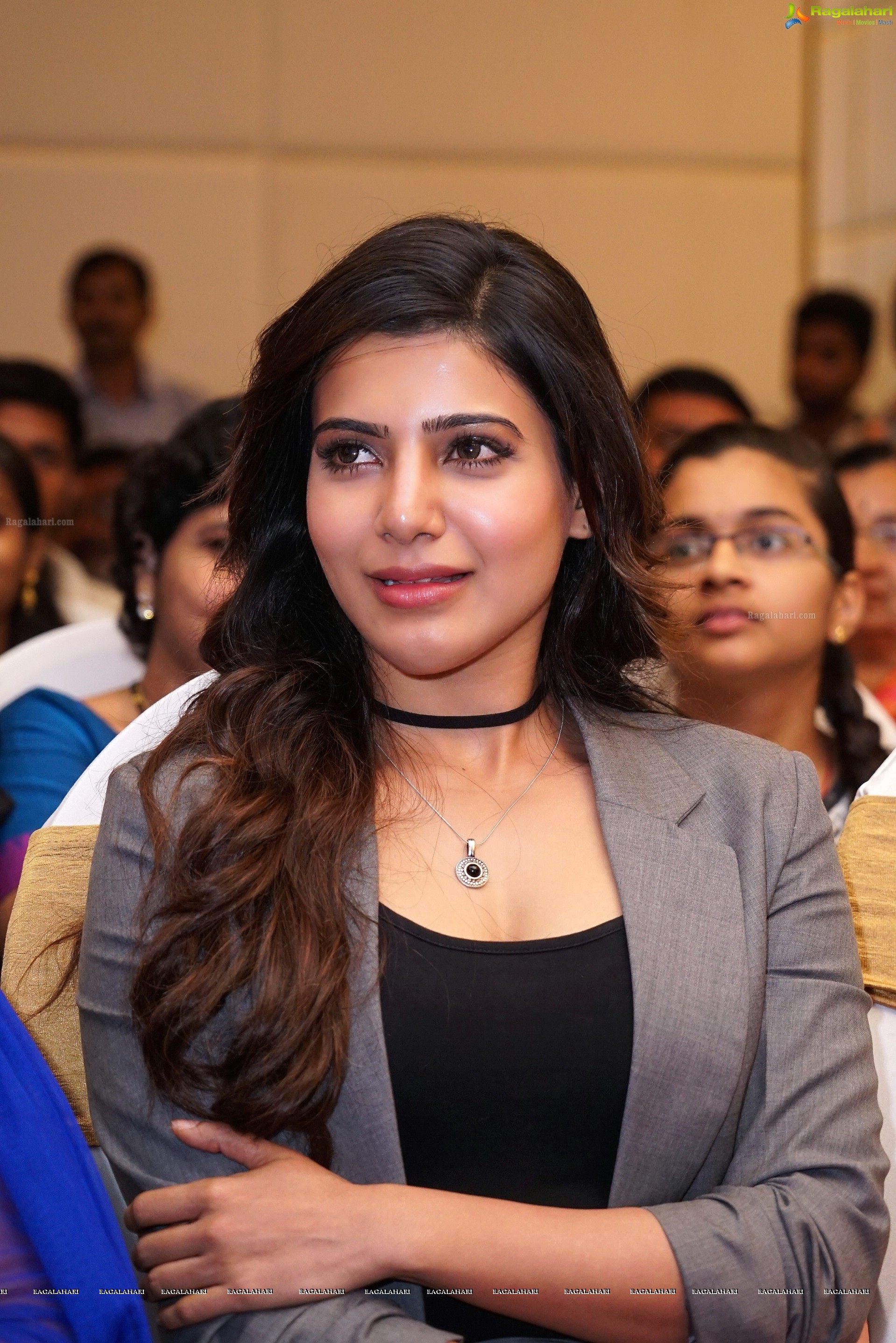 Samantha at Bangaaru Bhumi Developers Press Meet