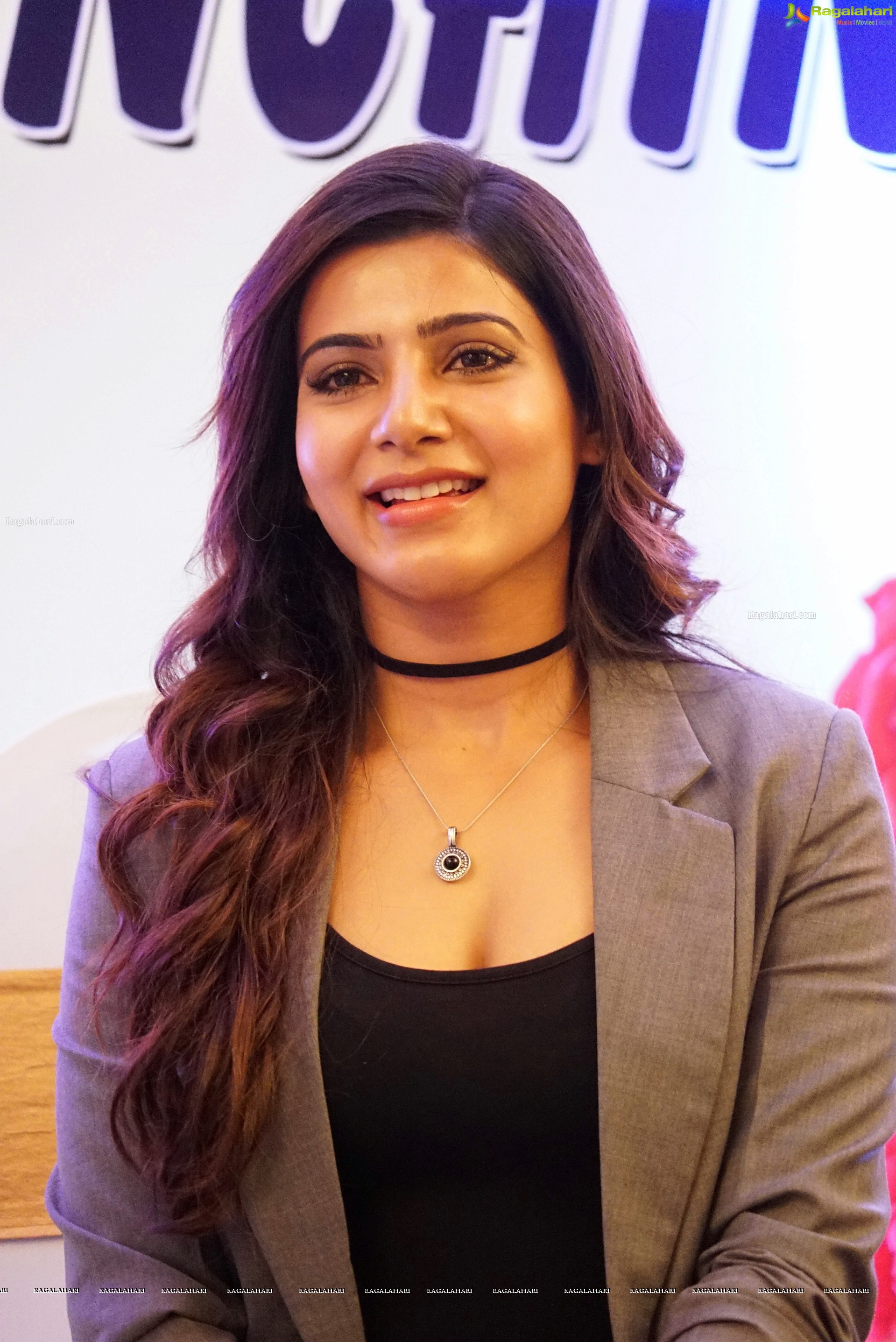 Samantha at Bangaaru Bhumi Developers Press Meet