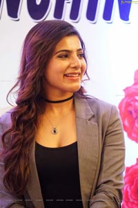 Samantha Smiling Photos