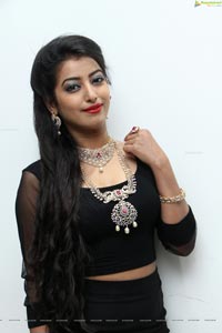 Tarunikka HD Stills