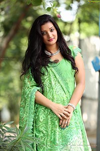 Telugu Heroine Janani