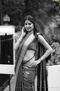 Pinky Lakhera in Saree