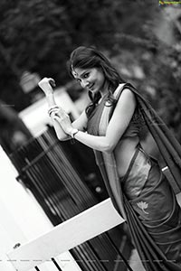 Pinky Lakhera in Saree