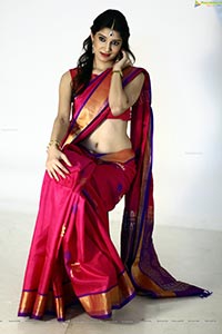 Pinky Lakhera in Saree