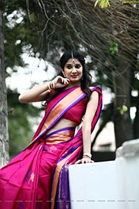 Pinky Lakhera in Saree