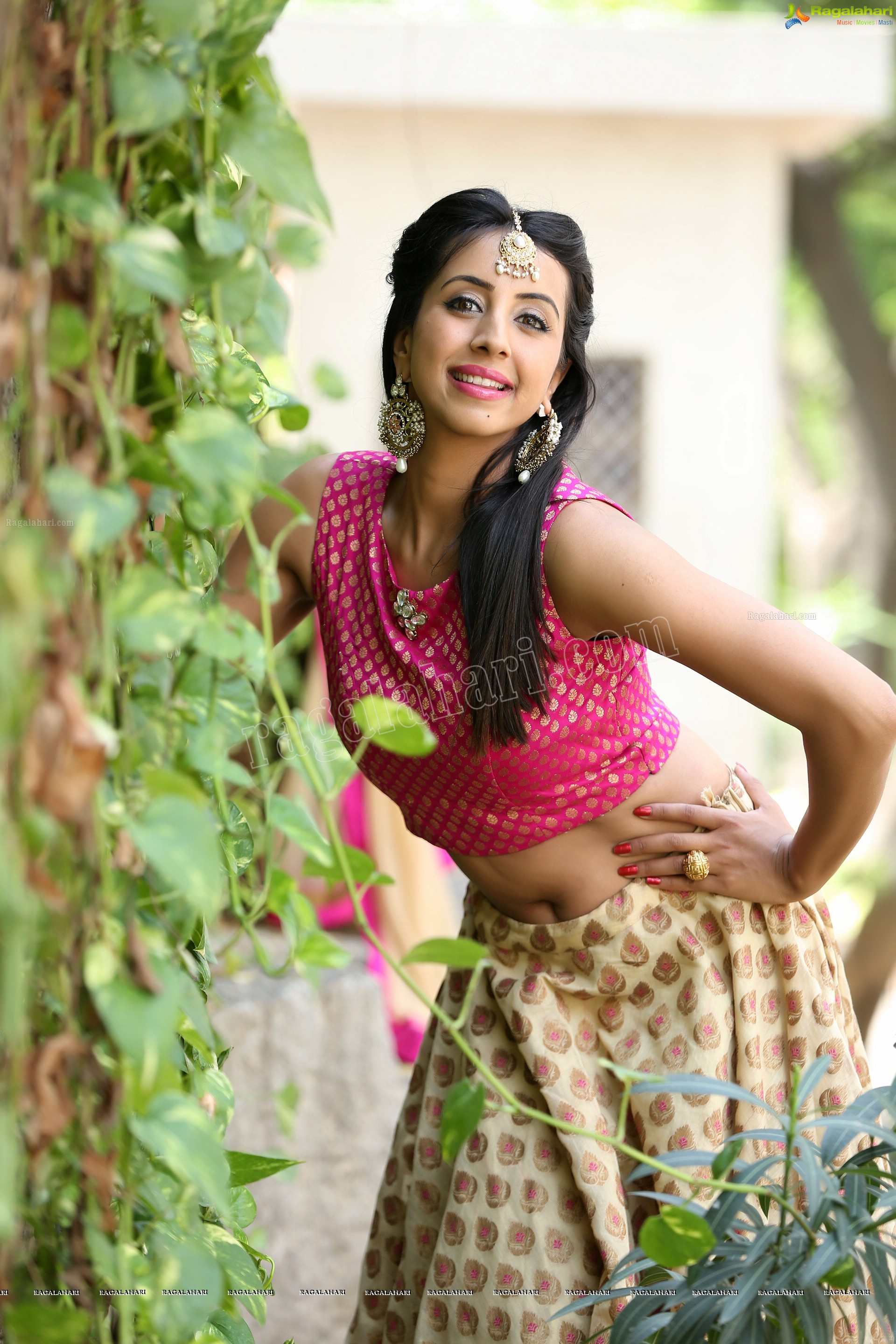 Sanjjanaa Galrani (Exclusive) (High Definition)