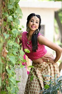 Sanjjanaa Galrani HD Photos