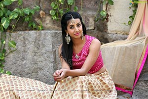 Sanjjanaa Galrani HD Photos