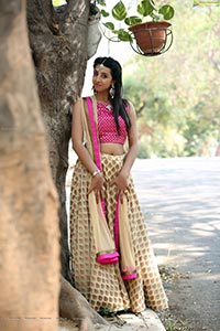 Sanjjanaa Galrani HD Photos