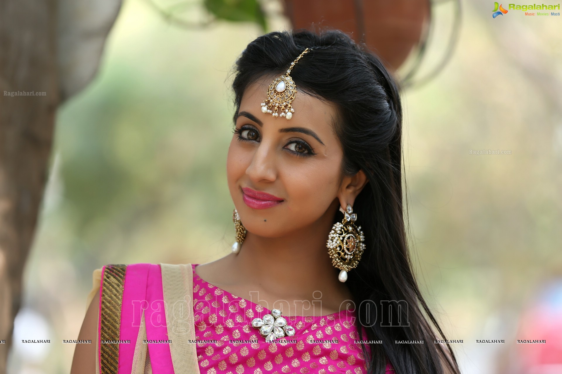 Sanjjanaa Galrani (Exclusive) (High Definition)