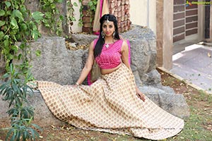 Sanjjanaa Galrani HD Photos