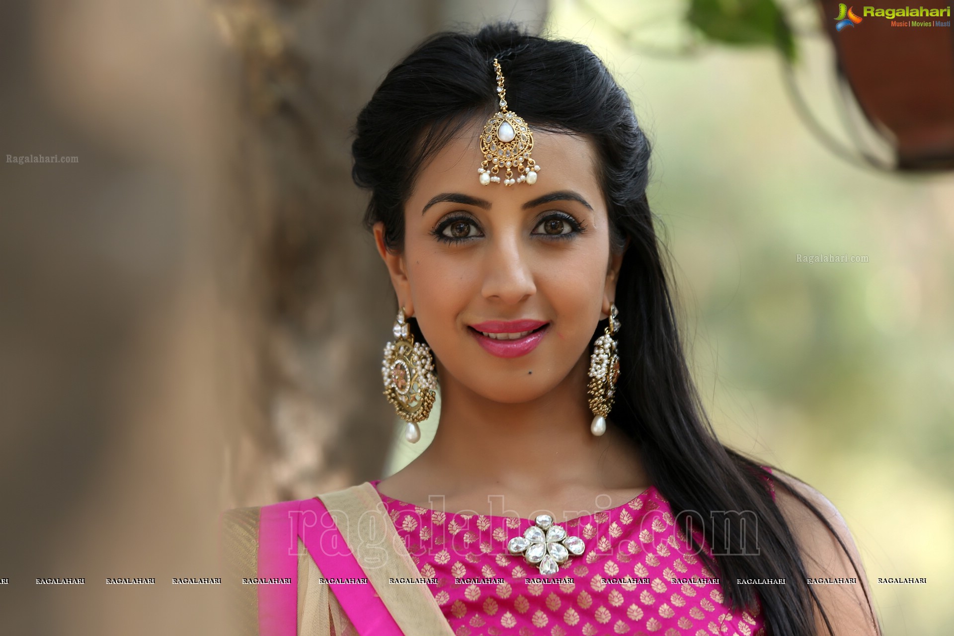 Sanjjanaa Galrani (Exclusive) (High Definition)