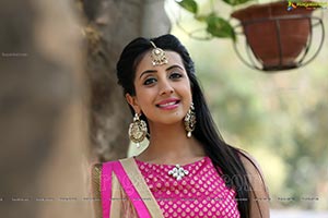 Sanjjanaa Galrani HD Photos